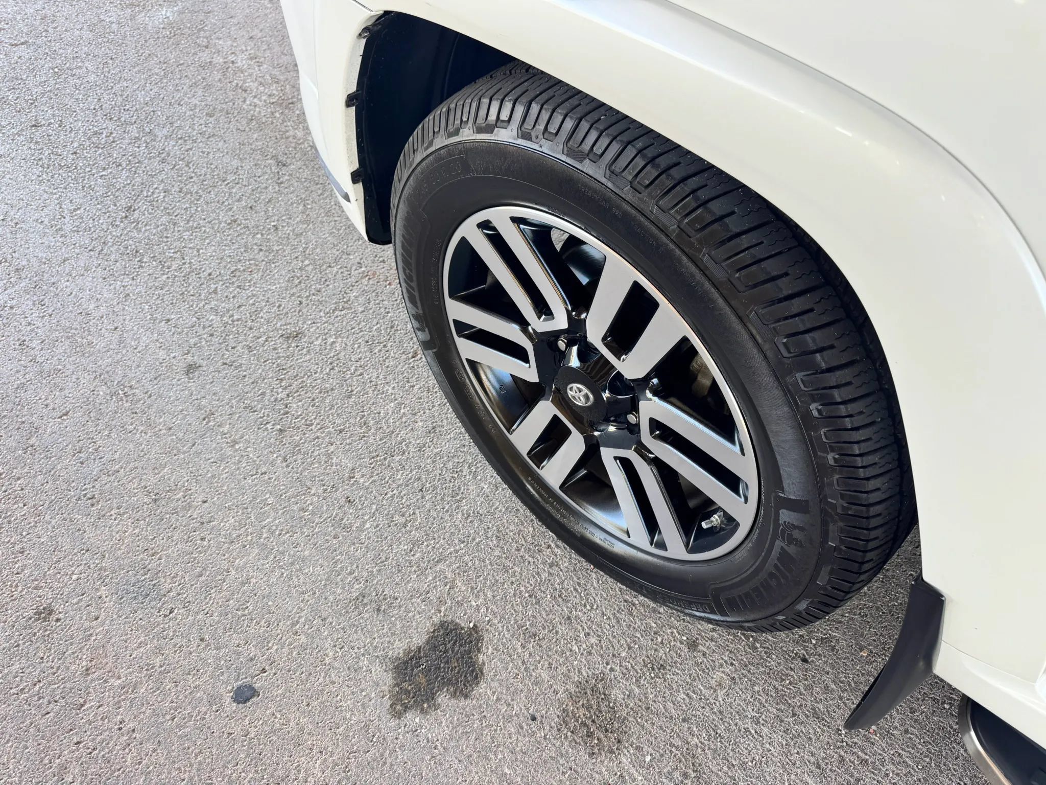Used 2018 Toyota 4Runner Limited RWD image 32