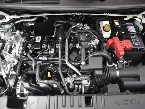 New 2026 Nissan Kicks SR w/ SR Premium Package FWD image 35