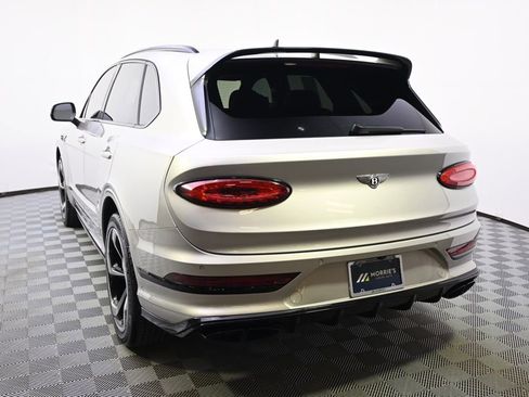 Used 2022 Bentley Bentayga AWD/4WD image 4