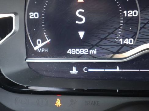 Used 2022 GMC Yukon Denali RWD image 29