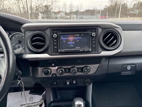 Used 2019 Toyota Tacoma SR5 image 20