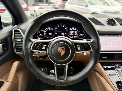 Used 2019 Porsche Cayenne AWD/4WD image 28