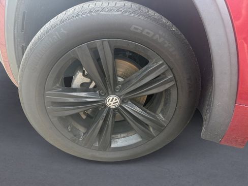Used 2019 Volkswagen Atlas SEL R-Line AWD/4WD image 14