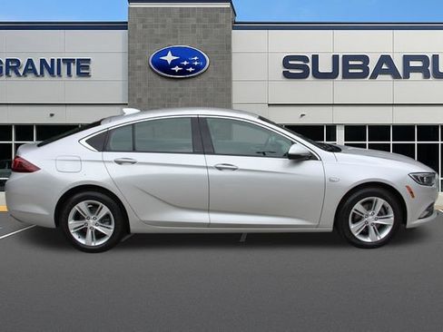 Used 2018 Buick Regal Preferred FWD image 11