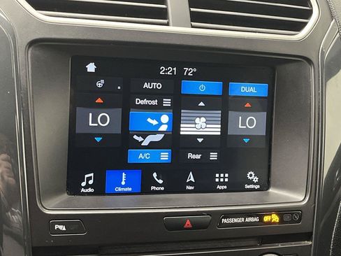 Used 2018 Ford Explorer XLT w/ Equipment Group 202A AWD/4WD image 26