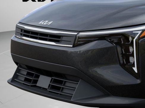 New 2026 Kia K4 LXS image 12