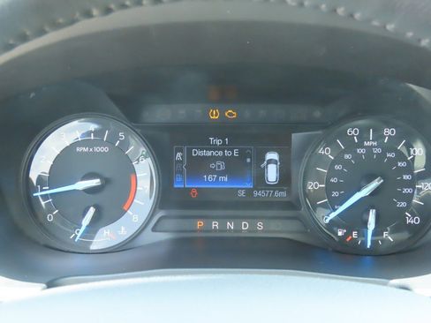 Used 2018 Ford Explorer XLT FWD image 24