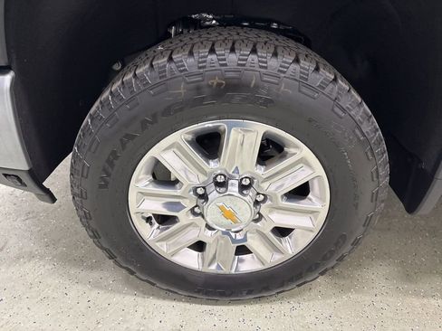 Used 2024 Chevrolet Silverado 3500 High Country w/ High Country Premium Package image 12