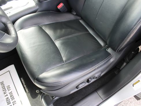 Used 2018 Nissan Pathfinder SL w/ SL Premium Package FWD image 19