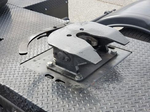 Used 2024 Ford F350 XLT image 11