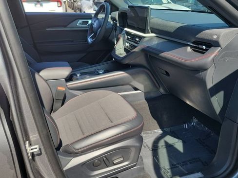 Used 2026 Ford Explorer ST-Line w/ ST-Line Street Pack RWD image 17