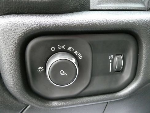 Used 2022 RAM 2500 Tradesman AWD/4WD image 21