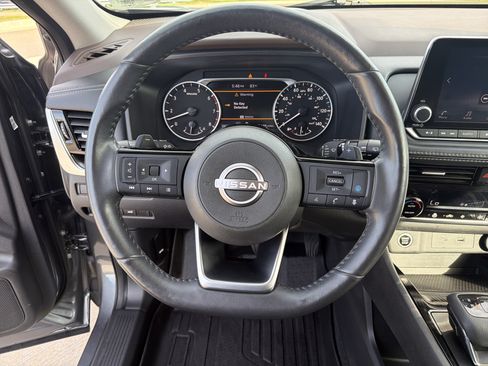 Used 2023 Nissan Rogue SV w/ SV Premium Package AWD/4WD image 18