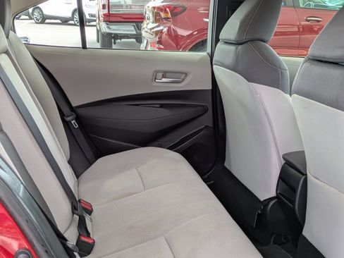 Used 2021 Toyota Corolla LE image 23