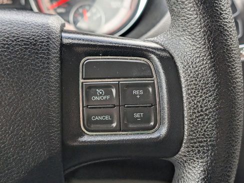 Used 2019 Dodge Grand Caravan SE image 12