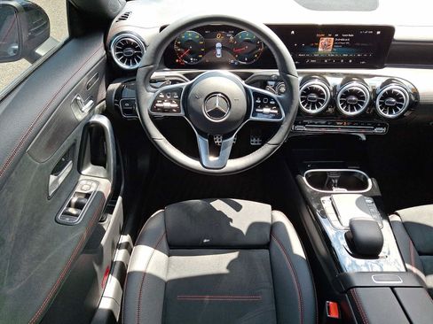 Used 2023 Mercedes-Benz CLA 250 4MATIC image 12