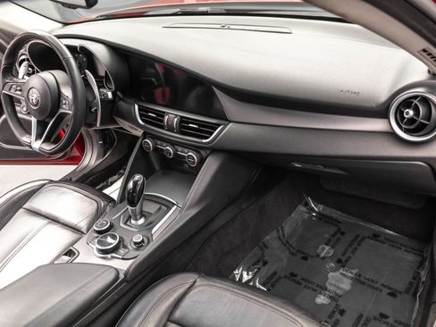 Used 2017 Alfa Romeo Giulia AWD w/ Sport Appearance Package image 38