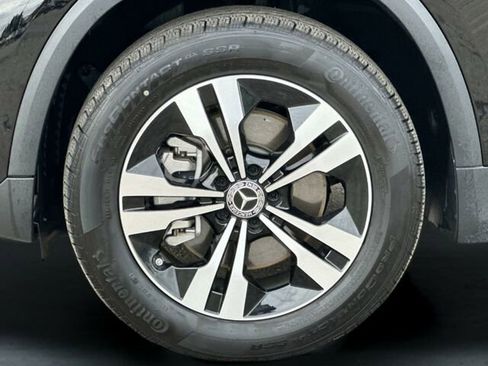 Used 2025 Mercedes-Benz GLA 250 image 34