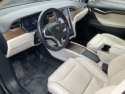Used 2017 Tesla Model X 75D image 6
