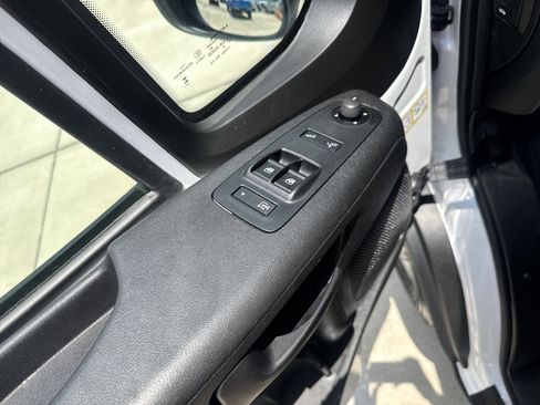 Used 2025 RAM ProMaster 2500 w/ Convenience Group FWD image 14