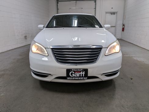 Used 2014 Chrysler 200 LX FWD image 12