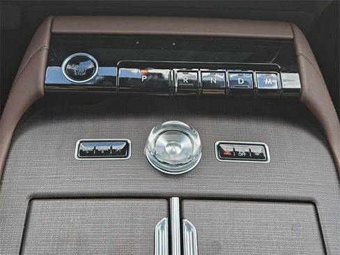 New 2025 Lincoln Navigator L Reserve image 18