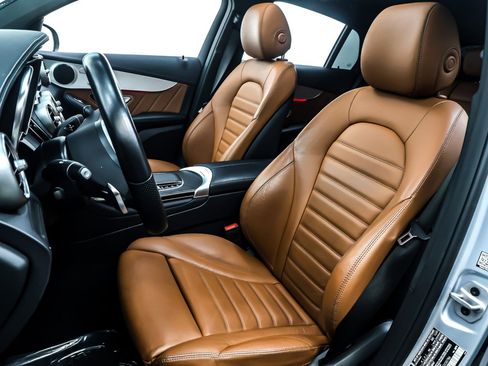 Used 2022 Mercedes-Benz GLC 300 4MATIC Coupe image 16