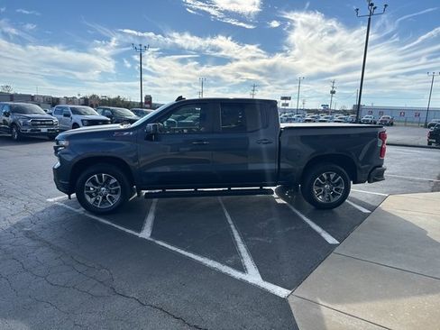 Used 2021 Chevrolet Silverado 1500 RST image 3