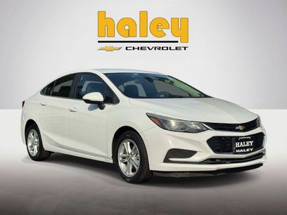 Used 2017 Chevrolet Cruze LT