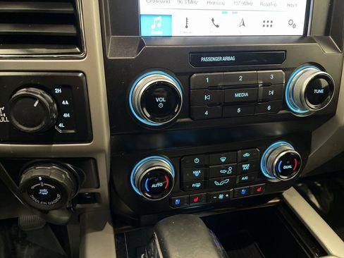 Used 2019 Ford F150 Lariat w/ Equipment Group 502A Luxury image 12