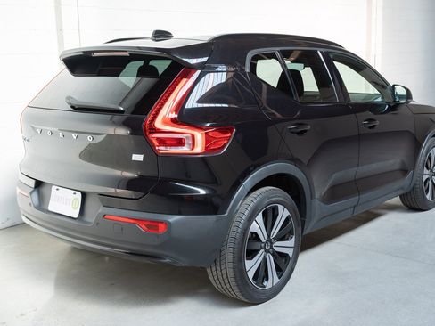 Used 2023 Volvo XC40 Recharge Plus AWD/4WD image 2