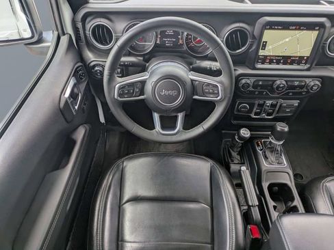 Used 2023 Jeep Gladiator Overland w/ Popular Equipment Package AWD/4WD image 16