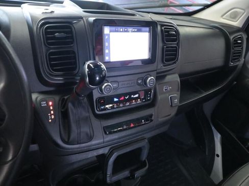 Used 2024 RAM ProMaster 2500 w/ Convenience Group FWD image 11