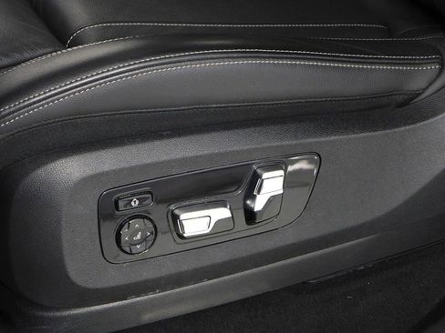 Used 2020 BMW X5 M50i w/ Executive Package image 23