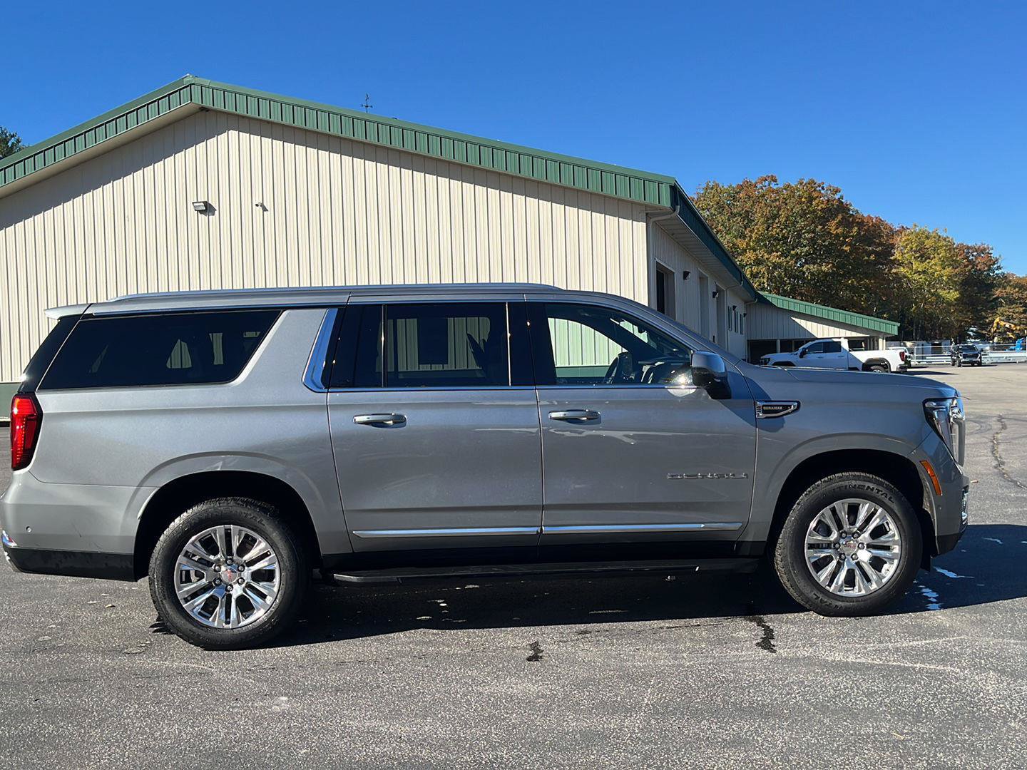 Certified 2026 GMC Yukon XL Denali w/ Advanced Technology Package AWD/4WD image 10