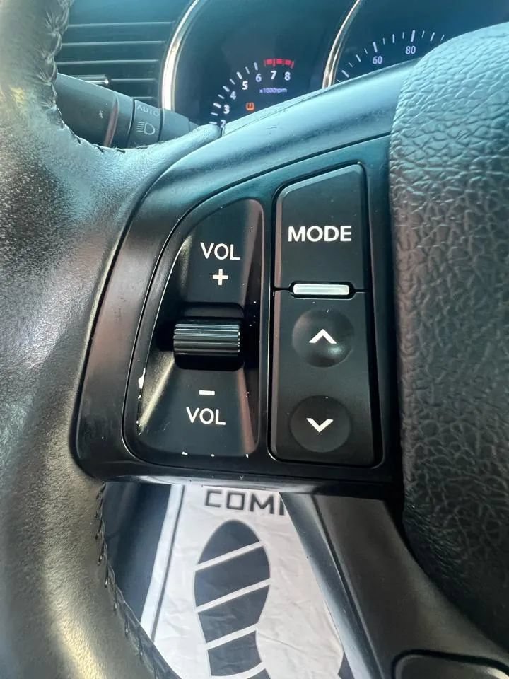 Used 2012 Kia Optima EX FWD image 16