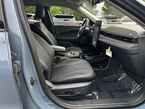 Certified 2024 Ford Mustang Mach-E Premium AWD/4WD image 33