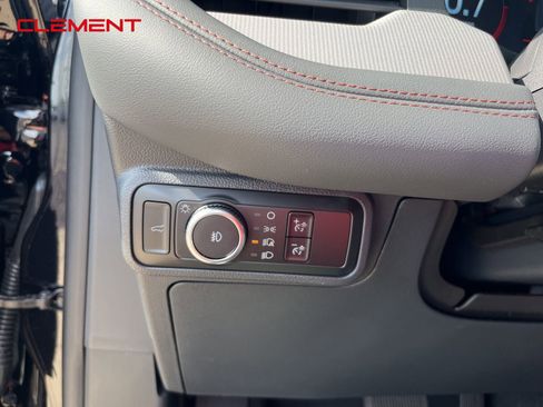 New 2025 Ford Explorer Active w/ Active Comfort Package image 10