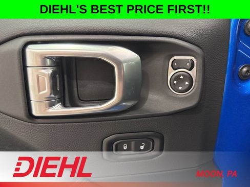 New 2026 Jeep Gladiator Rubicon w/ Steel Power Dome Hood Package AWD/4WD image 22