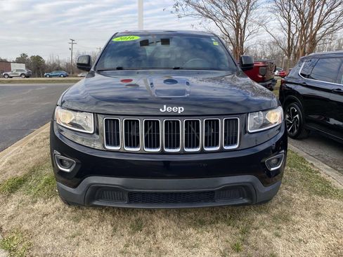 Used 2016 Jeep Grand Cherokee Laredo image 2