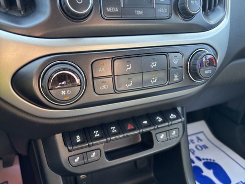 Used 2018 Chevrolet Colorado ZR2 w/ ZR2 Midnight Special Edition image 21