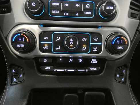 Used 2020 GMC Yukon XL SLT w/ Open Road Package image 16