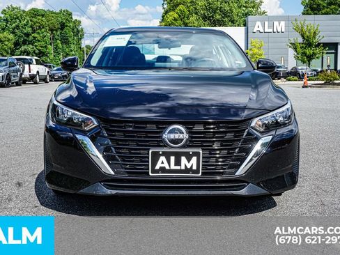 Used 2024 Nissan Sentra SV FWD image 9