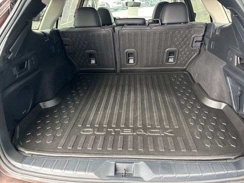 Certified 2022 Subaru Outback Limited image 47