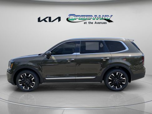 Certified 2025 Kia Telluride SX FWD image 2