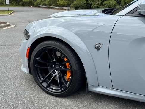 Used 2022 Dodge Charger SRT Hellcat w/ Harman/Kardon Audio Group image 18