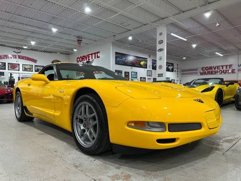 Used 2004 Chevrolet Corvette Z06 w/ Memory Package RWD image 5