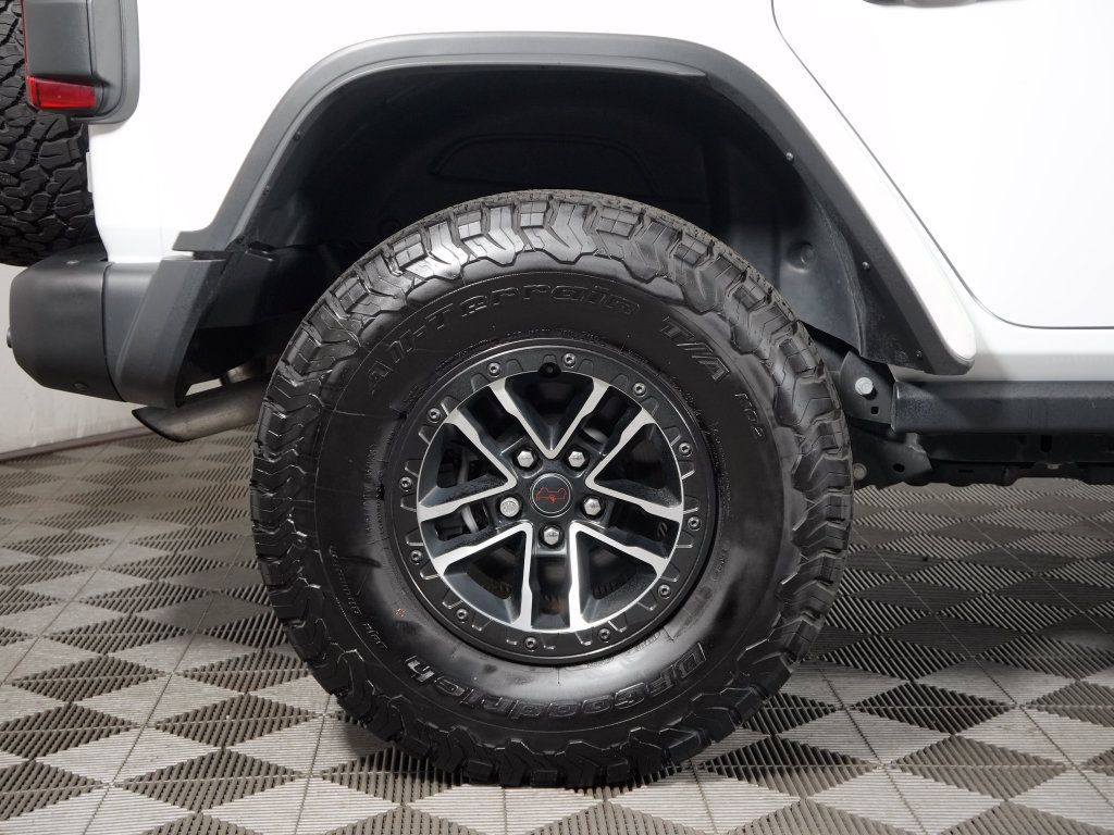 Used 2025 Jeep Wrangler Unlimited Rubicon AWD/4WD image 13