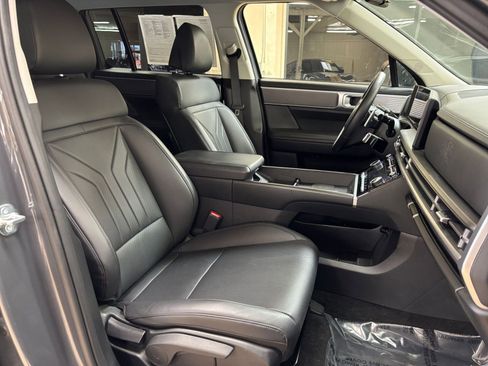 Used 2025 Hyundai Santa Fe SEL image 39