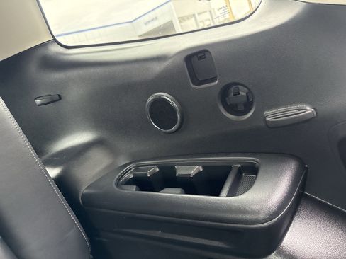 Certified 2024 Subaru Ascent Touring w/ Popular Package #2 image 15